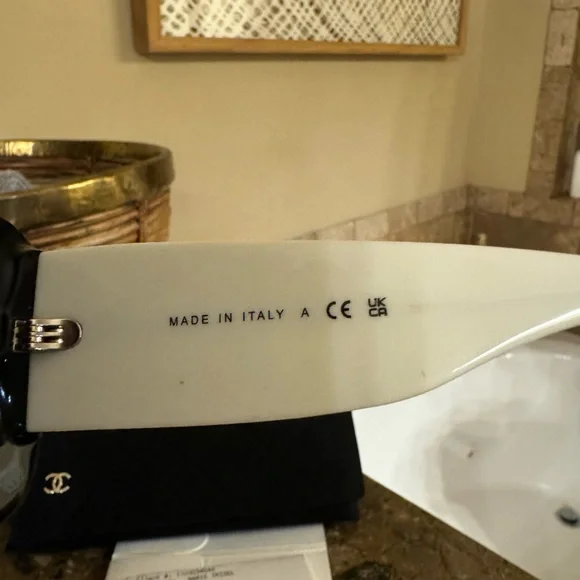 Chanel Sunglasses - Picture 4 of 8